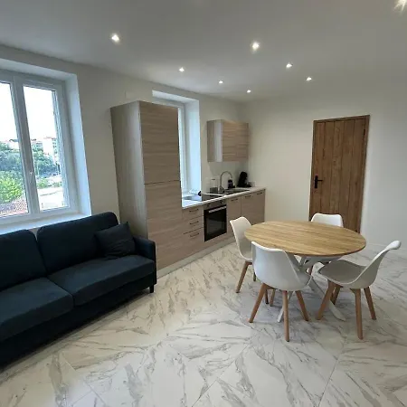 T3, Wi-fi ,climatise 2eme Etage Et Dernier Etage